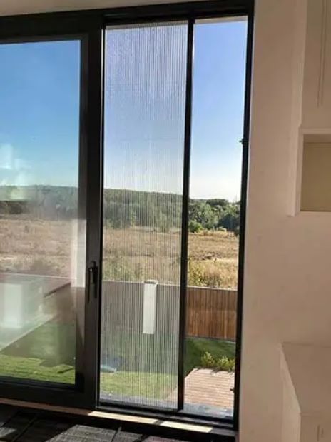 Москитные сетки на балконную дверь в минске (3)